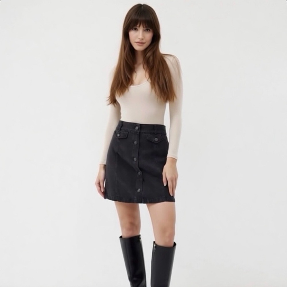 FAHION ON EARTH Corduroy Skirt - Picture 4 of 13
